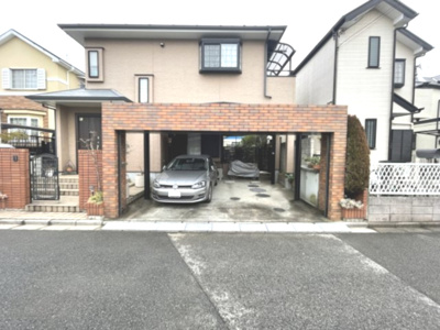 【外観】 | 藤原2丁目戸建て | 駐車場スペースもゆったり2台分