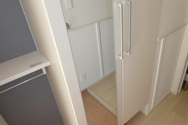 バーミィ・イツキBの内装|シューズボックス