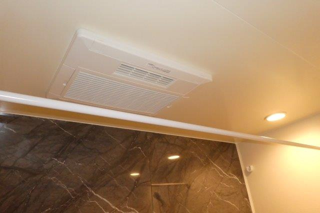 バーミィ・イツキBの浴室|浴室乾燥機