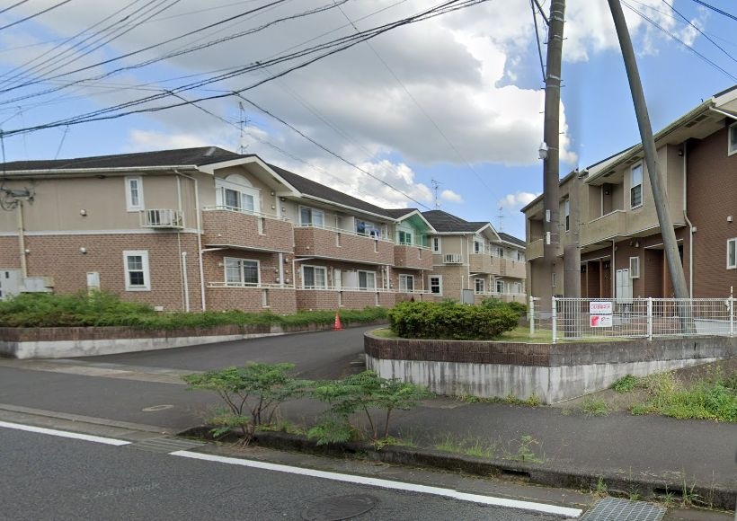 都城市平江町の一棟アパートの外観