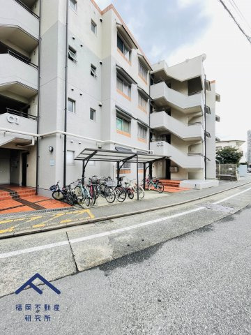 スカイマンション箱崎C棟の外観