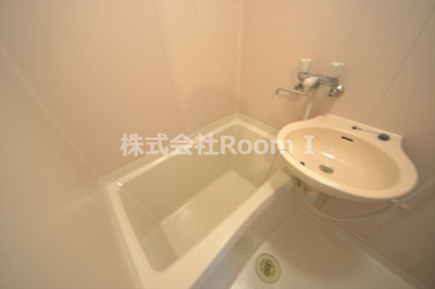 【洗面所】 | きのくにレジデンス | スペースが確保できる洗面所です