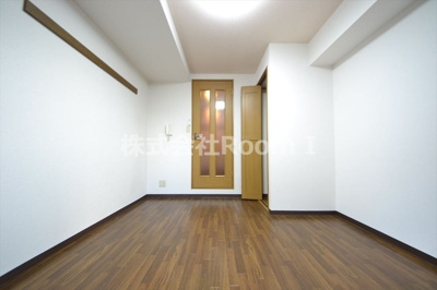 【寝室】 | きのくにレジデンス | 使い勝手のいい寝室です