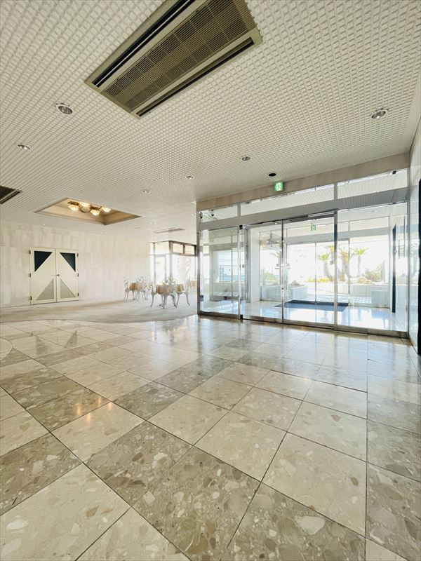 ファーネスト津屋崎ベイシティのエントランス