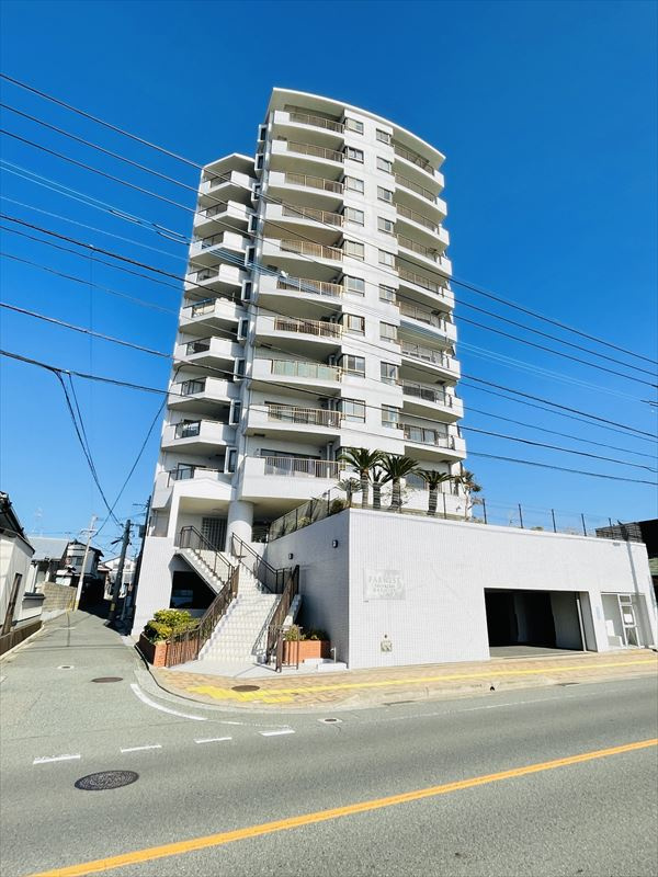 ファーネスト津屋崎ベイシティの外観