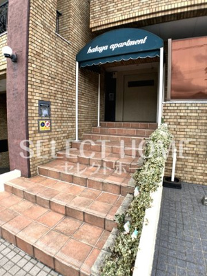 【エントランス】 | ＨＡＴＡＹＡアパートメント | 清潔なエントランスです