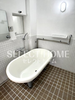 【浴室】 | ＨＡＴＡＹＡアパートメント | 落ち着いた空間のお風呂です