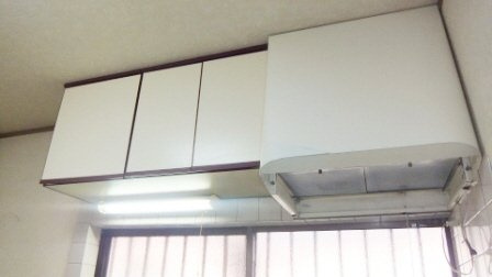 オリンファームの設備|キッチン上部にも収納有ります