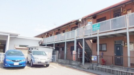 オリンファームの駐車場|敷地内に駐車場あります