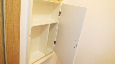 オリンファームのトイレ|トイレに収納あります