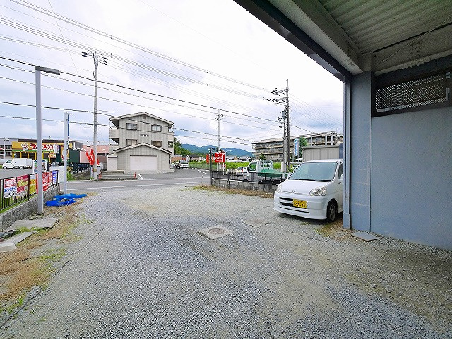 テンサー辰巳の駐車場|駐車場があります