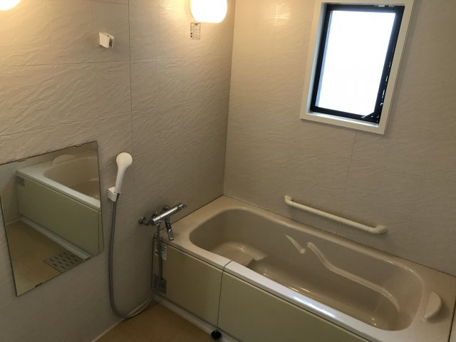 【浴室】 | サザンヒル高宮 | 落ち着いた空間のお風呂です