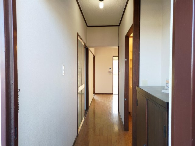 サンコーポシライシの玄関