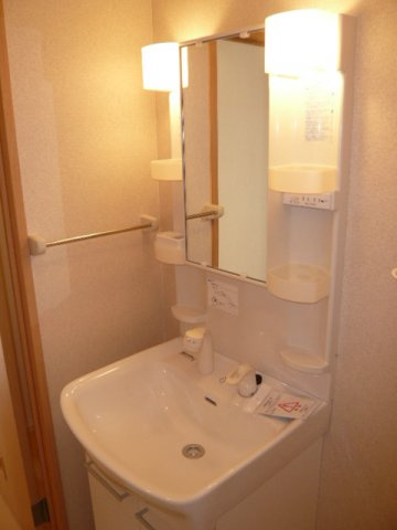 モンテカスカーダ【10，000円キャッシュバック対象物件】の独立洗面台|独立洗面化粧台が付いています