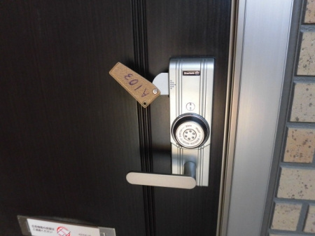 モンテカスカーダ【10，000円キャッシュバック対象物件】の玄関