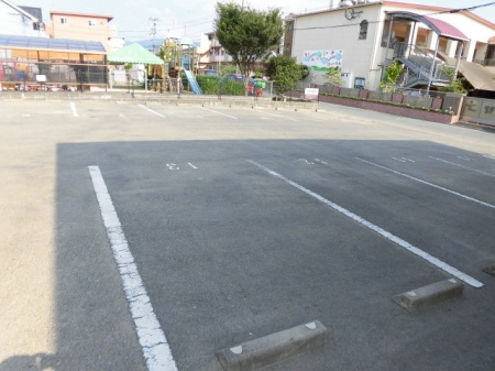 モンテカスカーダ【10，000円キャッシュバック対象物件】の駐車場|駐車場があるので、車を買う予定の方も安心です