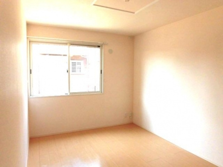 モンテカスカーダ【10，000円キャッシュバック対象物件】の洋室|使い勝手のいい洋室です