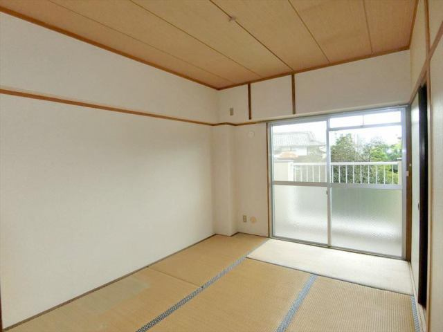 光風ハイツの和室|6帖の和室のお部屋です