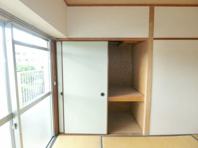 光風ハイツの収納|和室のお部屋それぞれに収納スペースがございます