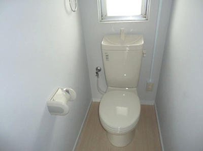 【トイレ】 | サルヴァトーレ小森野 | ※掲載写真は同物件別号室の参考写真です。実際のお部屋とは間取り・設備・内装等が異なる場合があり、現況を優先とします。