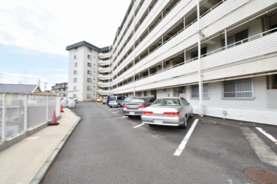 【駐車場】 | 横浜片倉ハイツ | 平置駐車場です。
