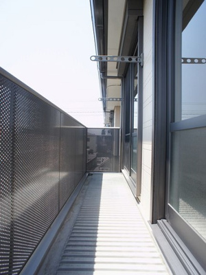 【バルコニー】 | メゾンスターベストＢ | 日当たり良好！お洗濯物がたくさん干せます♪