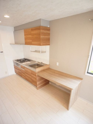 【キッチン】 | メゾンスターベストＢ | システムキッチン3口コンロ付きです♪