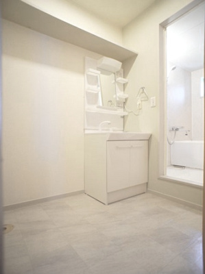 【独立洗面台】 | メゾンスターベストＢ | 洗髪洗面化粧台と洗濯機置き場があります♪