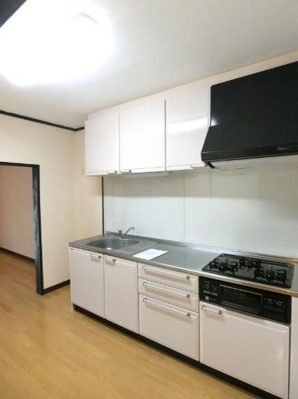 マンションアザレアＡ棟のキッチン