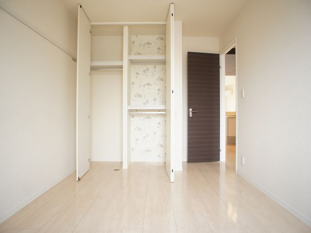 【子供部屋】 | グリーンスクエアＩ | 清潔感のあるきれいな洋間です♪