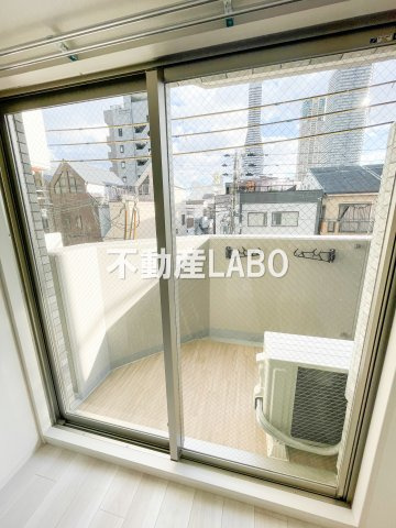 エスリードレジデンス大阪弁天町のバルコニー