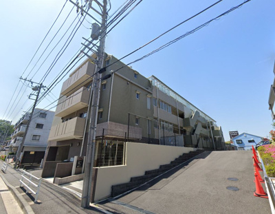 【外観】 | ライフレビュー新横浜ウエスト | 総戸数２０戸、２００５年７月築、管理人は日勤勤務につき管理体制良好です♪