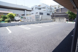 【駐車場】