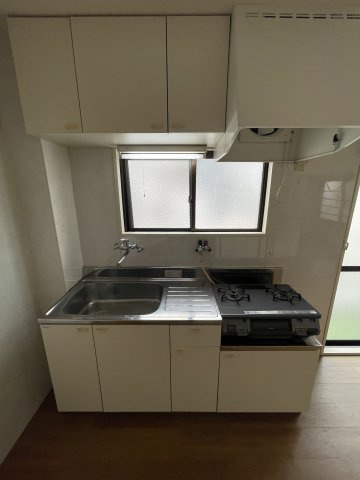 シャンブル淀のキッチン|お料理しやすいキッチンです