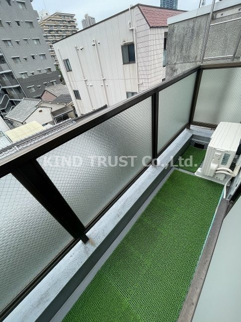 シャンブル淀のバルコニー|バルコニーからの眺めを楽しみながら食事をしませんか