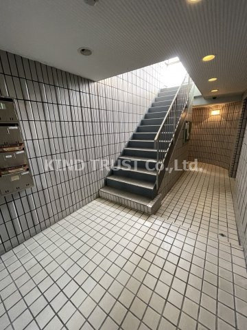 シャンブル淀のロビー|ロビーです