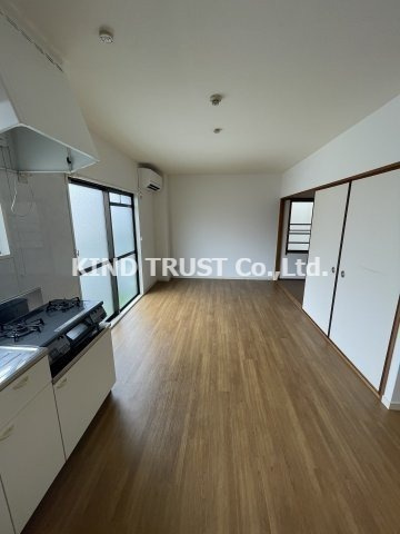 シャンブル淀の居間・リビング|使いやすい居間です