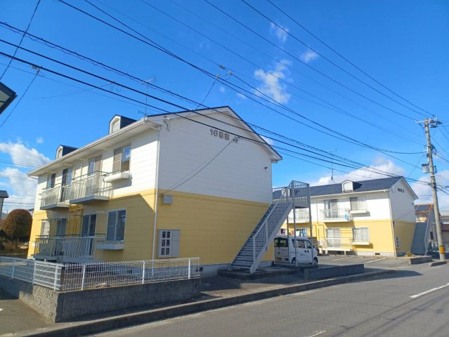 16番館A棟の外観