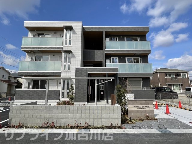加古川市平岡町新在家のアパートの外観