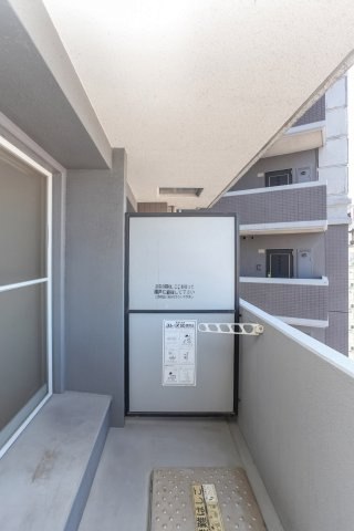 エステート・モア・天神STUDIO　１０階のバルコニー|現状優先になります。