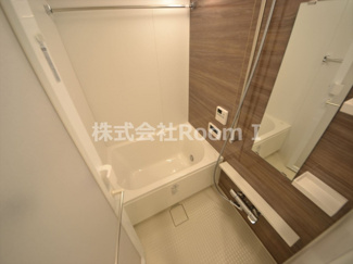 【浴室】 | ＯＰＵＳ　ＲＥＳＩＤＥＮＣＥ　ＳＨＩＮＳＡＩＢＡＳＨＩ　ＳＯＵＴＨ | 追い焚き機能付。