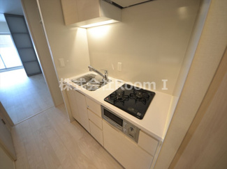 【キッチン】 | ＯＰＵＳ　ＲＥＳＩＤＥＮＣＥ　ＳＨＩＮＳＡＩＢＡＳＨＩ　ＳＯＵＴＨ | グリル付きキッチンです