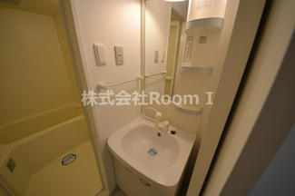 【洗面所】 | ドゥーエ谷町 | コンパクトで使いやすい洗面所