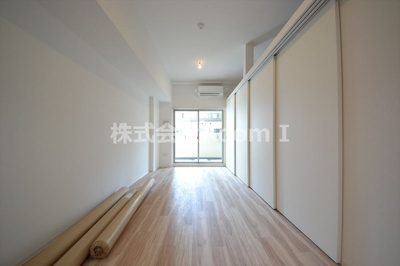 【居間・リビング】 | セレニテ堺筋本町プリエ | 居間です