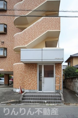 【エントランス】 | パールメゾンII | ゆとりのあるエントランスです