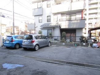【駐車場】