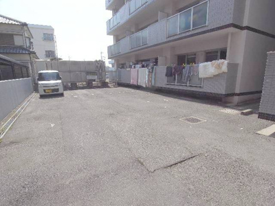 【駐車場】 | ロイヤルコーポ西明石 | 駐車場