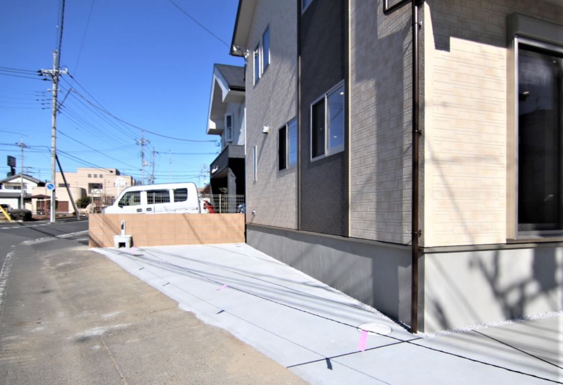 前橋市天川町（全1棟）1号棟の駐車場|カースペースがあります