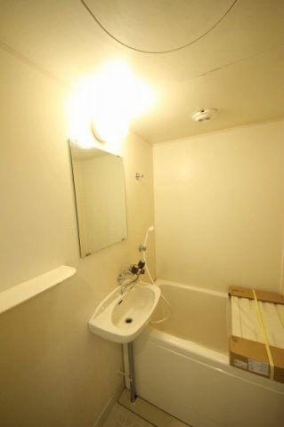 TOYOUKEハイツの浴室|同施工会社同型タイプの別のお部屋です