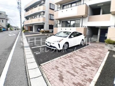 【駐車場】 | ビレッジ和志山一番館 | 駐車場があります